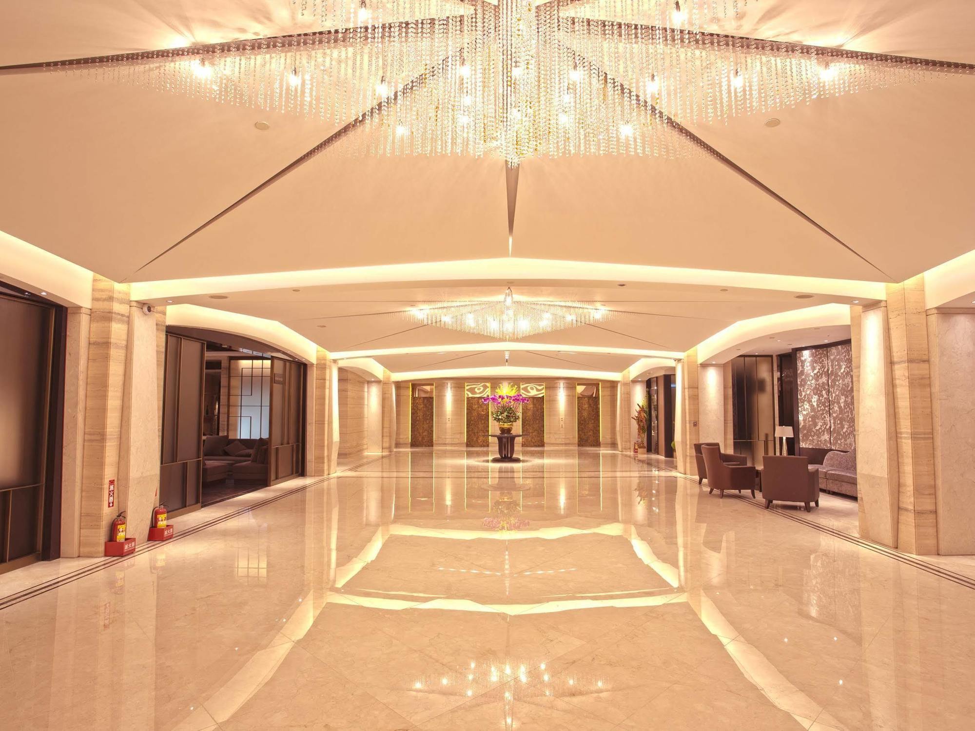 The Splendor Hotel Taichung Esterno foto